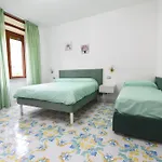 Il Bivio Sui Sentieri 4*