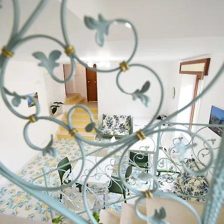 Il Bivio Sui Sentieri